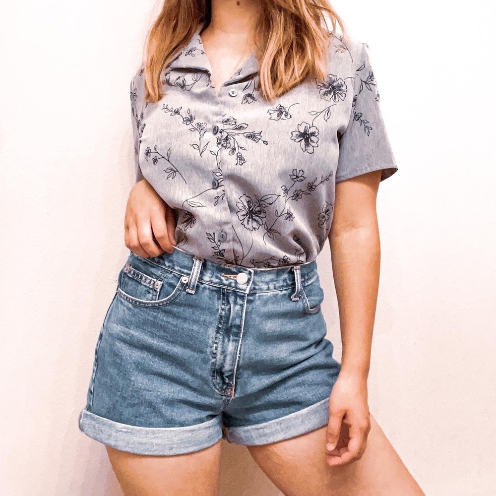 VINTAGE button up women’s collared blouse